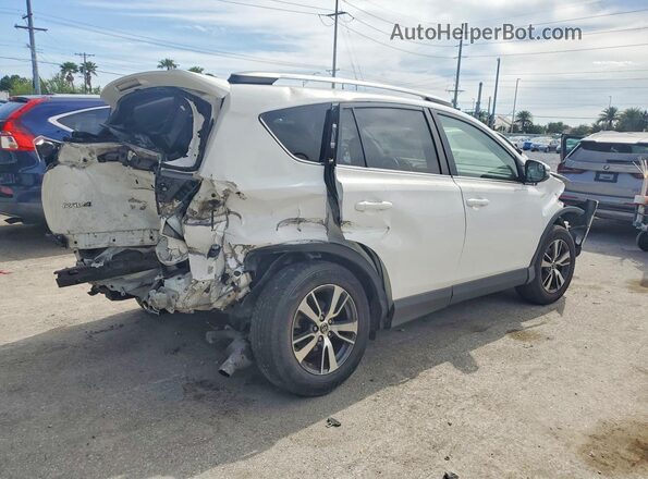 2T3WFREV4HW366391 2017 TOYOTA RAV4 Белый Задняя правая четверть