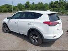 2018 Toyota Rav4 Xle Белый vin: 2T3WFREV7JW469116