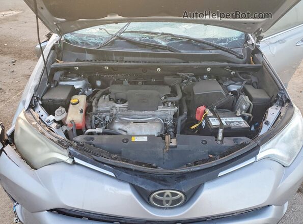 2T3WFREV8JW438666 2018 TOYOTA RAV4 Silver Widok komory silnika