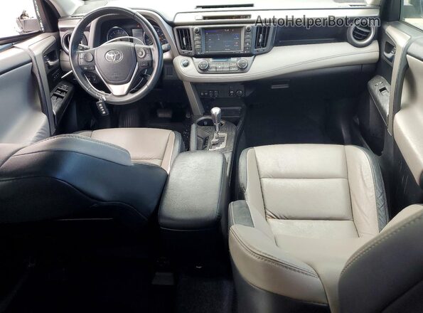 2T3YFREV1HW353915 2017 TOYOTA RAV4 Белый Вид панели приборов