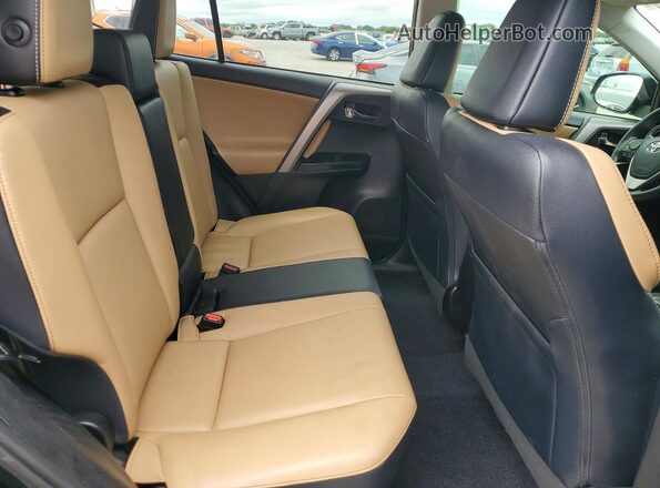 2T3YFREV5HW314261 2017 TOYOTA RAV4 Black Вид задньої частини салону