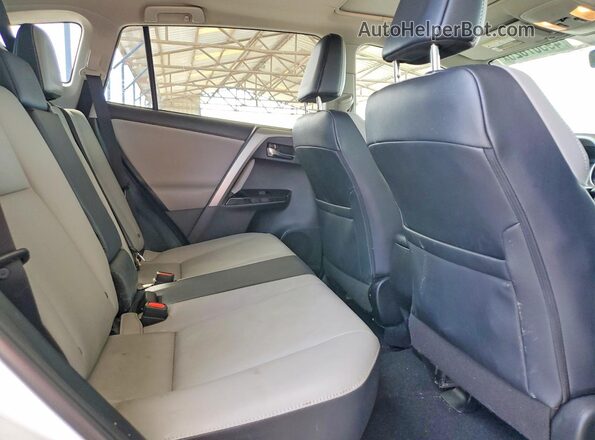 2T3YFREV8HW378455 2017 TOYOTA RAV4 White უკანა სავარძლების ხედი
