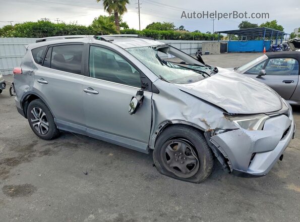 2T3ZFREV4HW371832 2017 TOYOTA RAV4 Silver Przód prawy