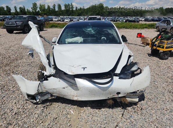 5YJ3E1EA4JF035441 2018 TESLA MODEL White Widok z tyłu