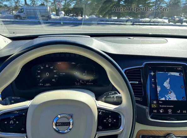 YV4BR0CK7M1700459 2021 VOLVO XC90 Белый Вид панели приборов