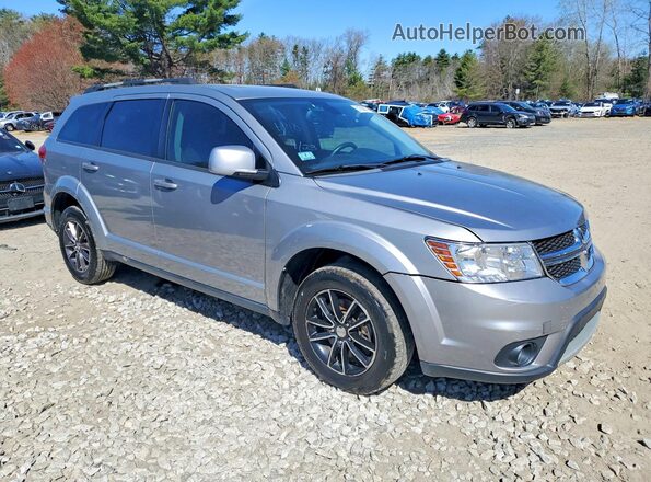 3C4PDCBG5KT799018 2019 DODGE JOURNEY Silver Widok z przodu