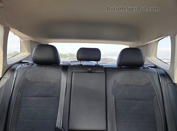 3VVSX7B26RM028814 2024 VOLKSWAGEN TAOS Серебряный Вид задней части салона