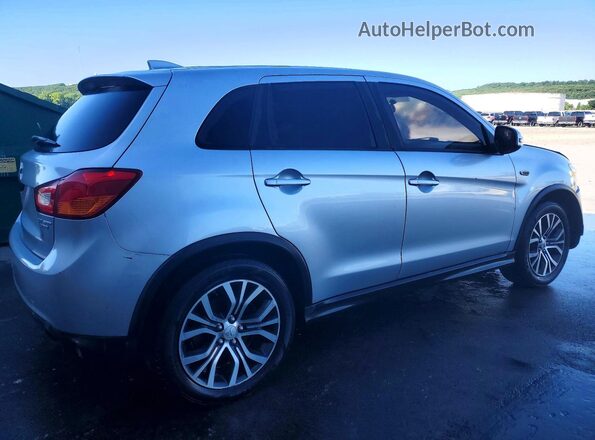 JA4AP3AU2HZ032775 2017 MITSUBISHI OUTLANDER Серебряный Передняя правая четверть