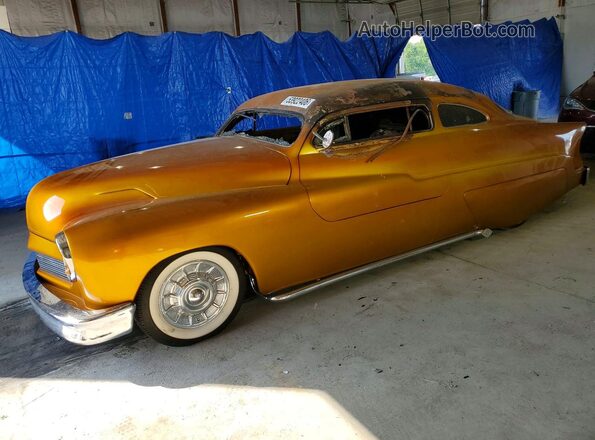 309817L128 1951 MERCURY MONTEREY Orange წინა მარცხენა ხედი სამი მეოთხედიდან