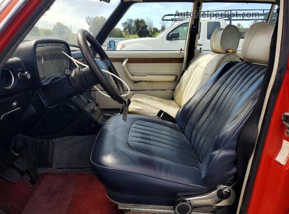 3105308 1973 BMW I3 Orange Widok wnętrza z przodu