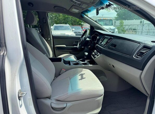 KNDMB5C18K6525496 2019 KIA SEDONA Белый Вид задних сидений