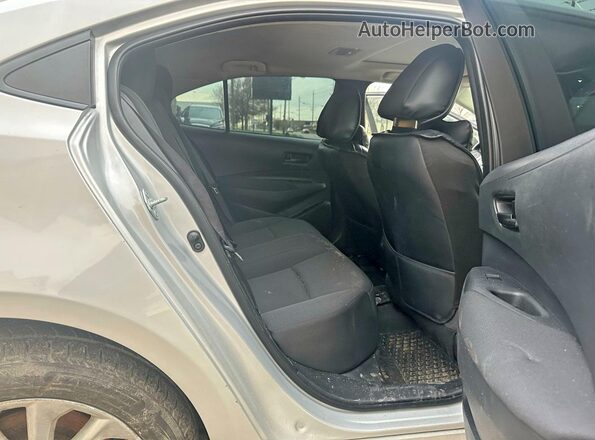 5YFBPMBE9NP291535 2022 TOYOTA COROLLA Silver Vista interior delantera