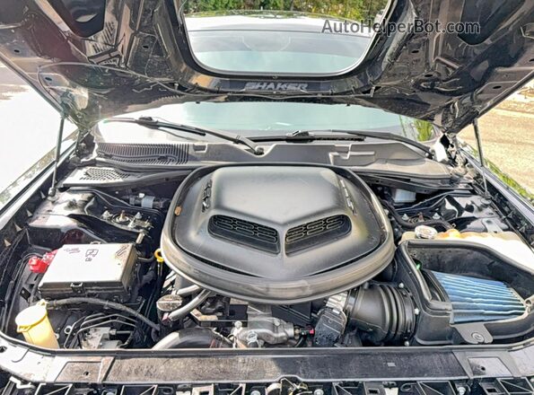 2C3CDZFJXLH109463 2020 DODGE CHALLENGER Черный Вид панели приборов