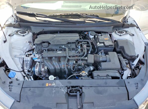 3KPFU4DE4SE230257 2025 KIA K4 White Вид підкапотного простору