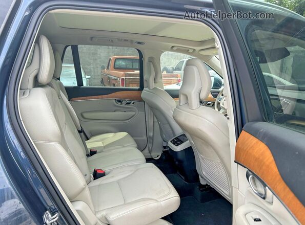 YV4A22PK5M1751013 2021 VOLVO XC90 Синий Вид салона спереди