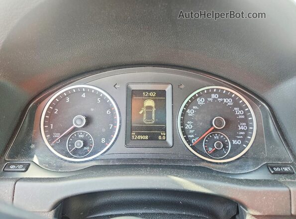 WVGUV7AX5HW507536 2017 VOLKSWAGEN TIGUAN White Vista de los asientos traseros