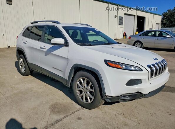 1C4PJLCB3JD513330 2018 JEEP CHEROKEE Белый Вид спереди