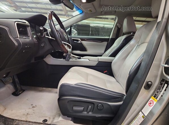 2T2ZZMCA0KC139011 2019 LEXUS RX Серый Вид панели приборов