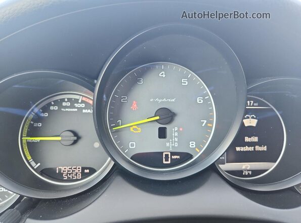 WP1AE2A20HLA75758 2017 PORSCHE CAYENNE Белый Вид задних сидений