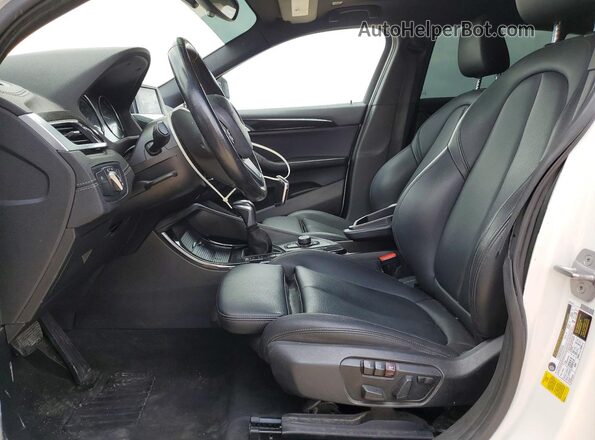 WBXYJ3C39JEJ75605 2018 BMW X2 White Widok deski rozdzielczej