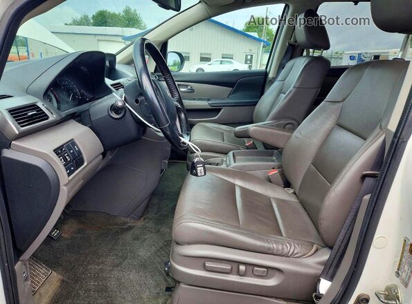 5FNRL5H97GB031529 2016 HONDA ODYSSEY Белый Вид панели приборов