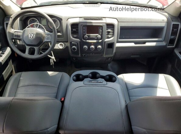 1C6RR6KMXKS750942 2019 RAM 1500 Бордовый Вид щитка приборов