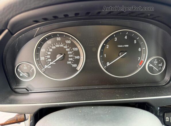5UXKR2C59G0R69371 2016 BMW X5 Серый Вид панели приборов
