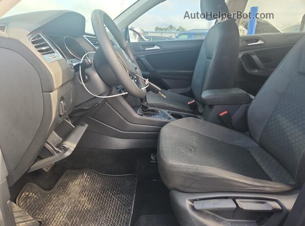 3VV1B7AX2KM187052 2019 VOLKSWAGEN TIGUAN Silver Vista del salpicadero