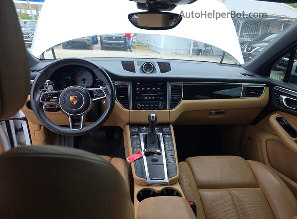 WP1AB2A53JLB33385 2018 PORSCHE MACAN Белый Вид задних сидений
