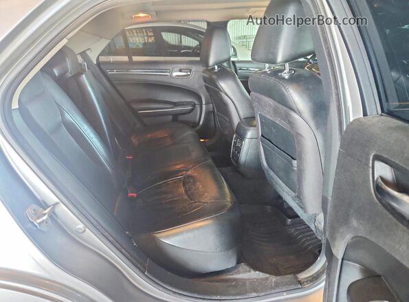 2C3CCAEG9GH294783 2016 CHRYSLER 300 Серебряный Вид задней части салона