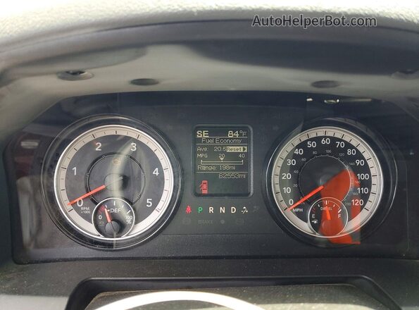 1C6RR6KMXKS750942 2019 RAM 1500 Бордовый Вид задних сидений