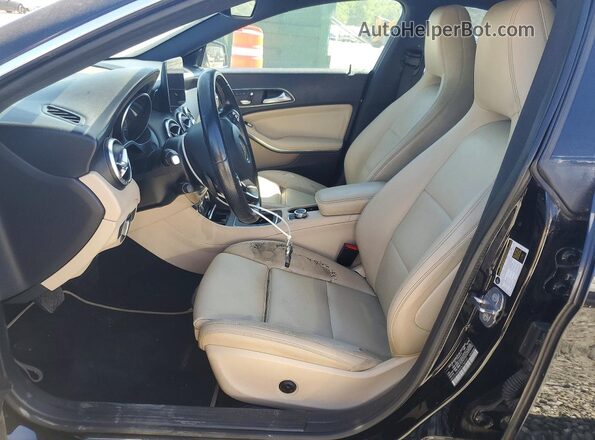 WDDSJ4EB6KN738999 2019 MERCEDES-BENZ CLA-CLASS Черный Вид панели приборов