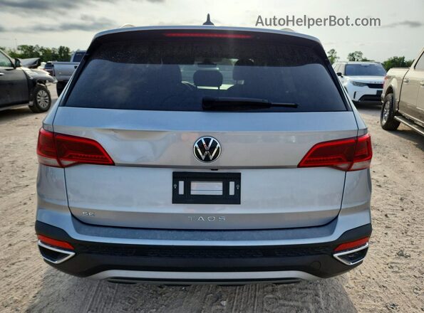 3VVSX7B26RM028814 2024 VOLKSWAGEN TAOS Серебряный Вид салона спереди