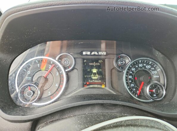 3C63RRGL3RG218876 2024 RAM 3500 White Widok tylnych siedzeń