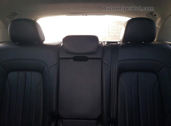 WA1ANAFY5J2150520 2018 AUDI Q5 Белый Вид задней части салона