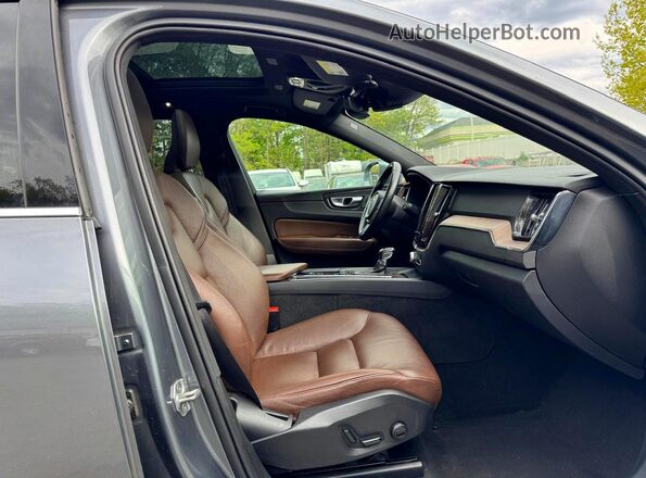 YV4102RK9M1841297 2021 VOLVO XC60 Серый Вид задней части салона