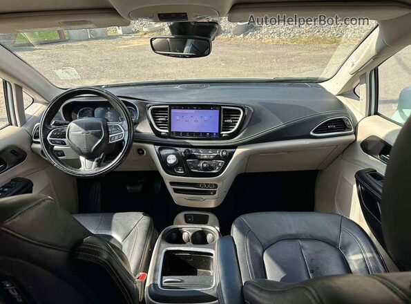 2C4RC1L78NR122695 2022 CHRYSLER PACIFICA Белый Вид салона спереди