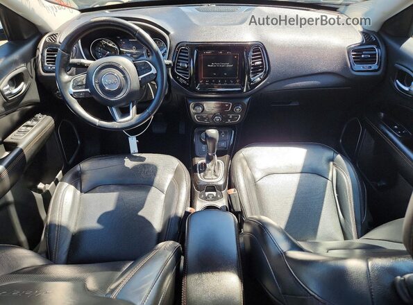 3C4NJDCB7JT315292 2018 JEEP COMPASS Черный Вид щитка приборов
