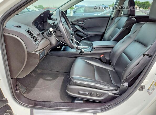 5J8TB4H33JL026445 2018 ACURA RDX Белый Вид панели приборов