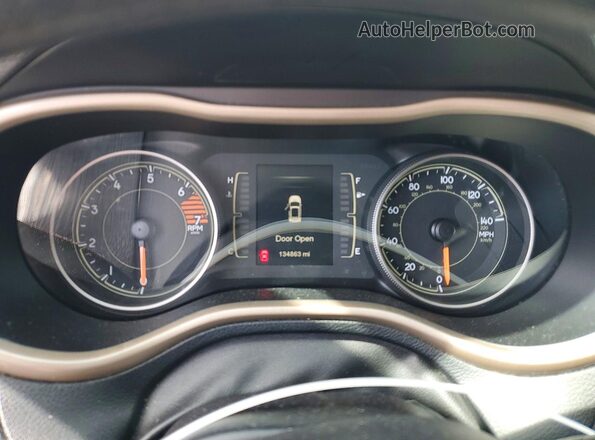 1C4PJLAB0HW559148 2017 JEEP CHEROKEE White უკანა სავარძლების ხედი