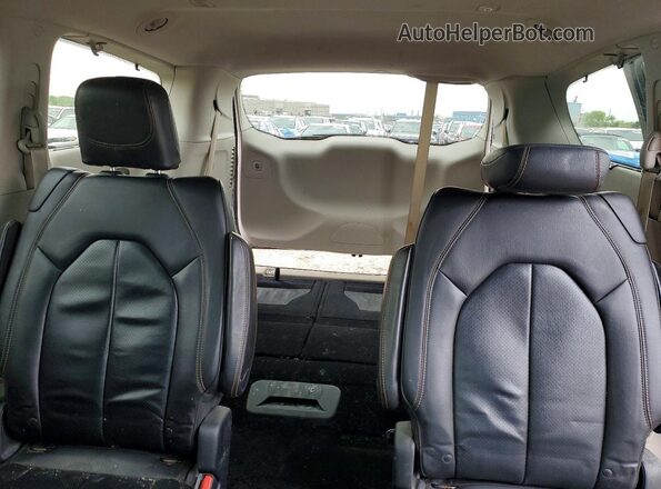 2C4RC1BG0JR290441 2018 CHRYSLER PACIFICA Black Vista interior trasera