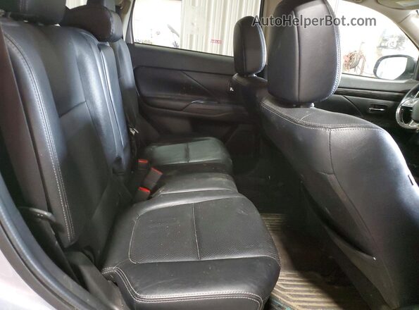 JA4AZ3A38GZ012143 2016 MITSUBISHI OUTLANDER Серебряный Вид подкапотного пространства