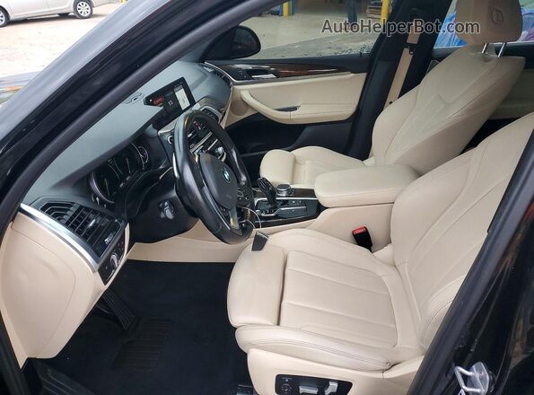 5UXTR7C50KLE94916 2019 BMW X3 Черный Вид панели приборов