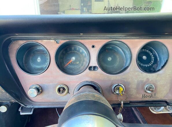 237677B123751 1967 PONTIAC LEMANS Red Vista de los asientos traseros