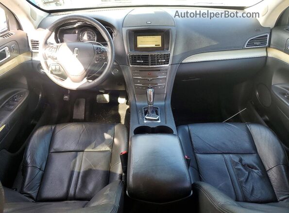 2LMHJ5AT6GBL01824 2016 LINCOLN MKT Серебряный Вид щитка приборов