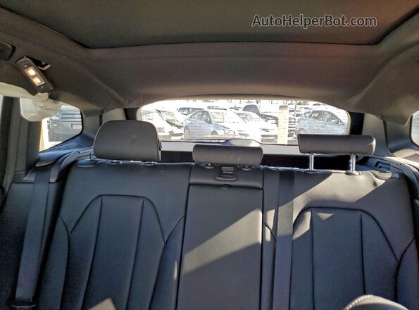 5UX53DP05R9V35147 2024 BMW X3 White Widok wnętrza z tyłu