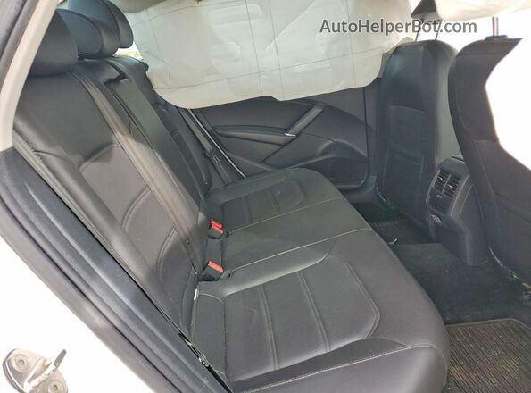 1VWSA7A35LC026049 2020 VOLKSWAGEN PASSAT Белый Вид задней части салона