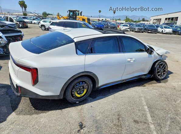 3KPFW4DE4SE242516 2025 KIA K4 Белый Задняя правая четверть