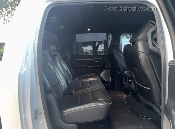 1C6RREHT6KN683294 2019 RAM 1500 White Vista interior delantera