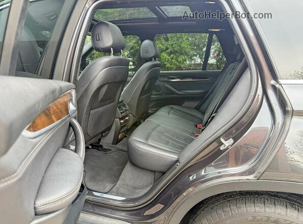 5UXKT0C30H0V97117 2017 BMW X5 Серый Вид задней части салона